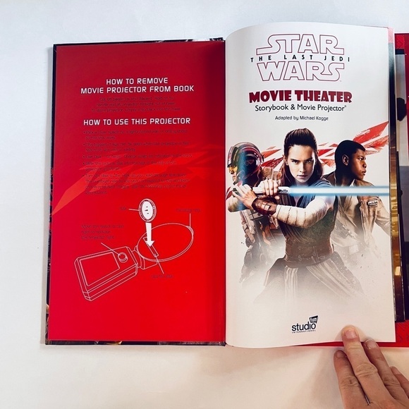 NWT Star Wars The Last Jedi Movie Theater Storybook and Projector - Picture 8 of 8
